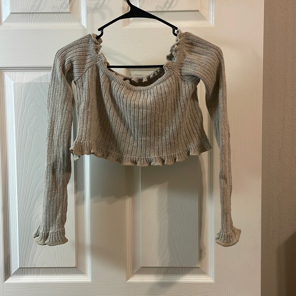 Boohoo long sleeve crop top